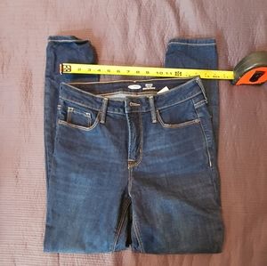 Old Navy Rockstar Super Skinny 8 L